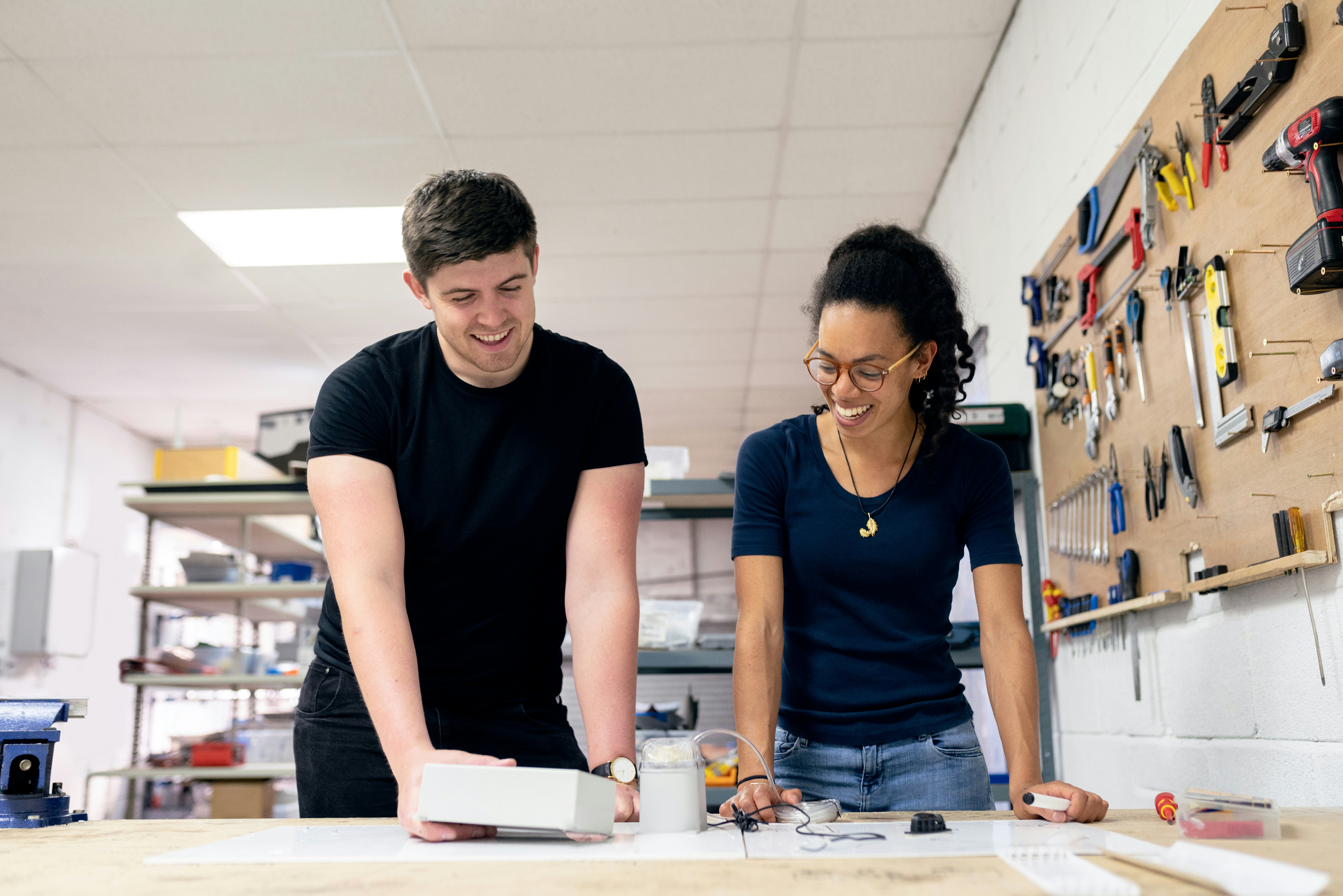 thisisengineering-F7v66RfronU-unsplash Engineers at work